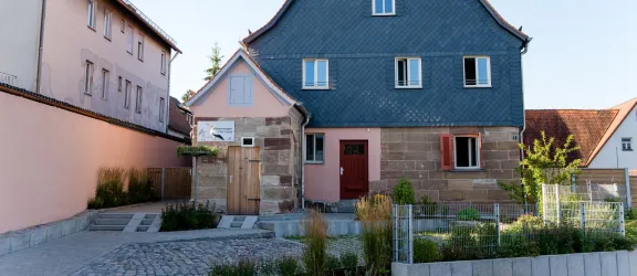 Außenansicht der Kindertagesstätte Storchenhaus in Fürth