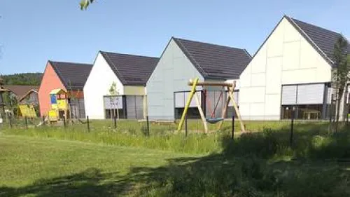 Außenansicht von Kita Kunterbunt Ezelsdorf