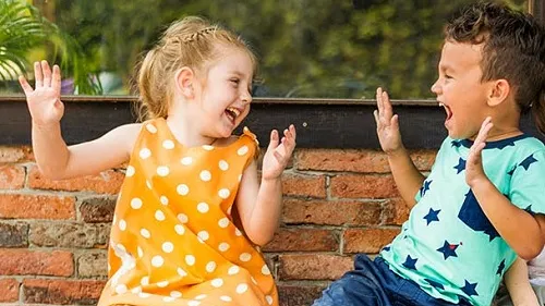 Kinder machen Quatsch