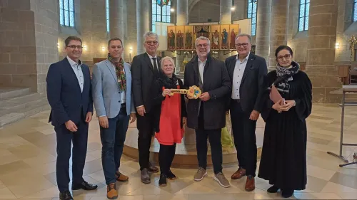 Wolfgang Langer, Agentur für Arbeit, Andreas Langhammer, Ausbildungsverbund Altmühlfranken, Diakon Christian Oerthel, Fachlicher Leiter Berufliche Schulen, Schulleiterin Dorothea Eidam, OB Jürgen Schröppel, Karl Schulz, Rummelsberger Vorstand und Dekanin Ingrid Gottwald-Weber
